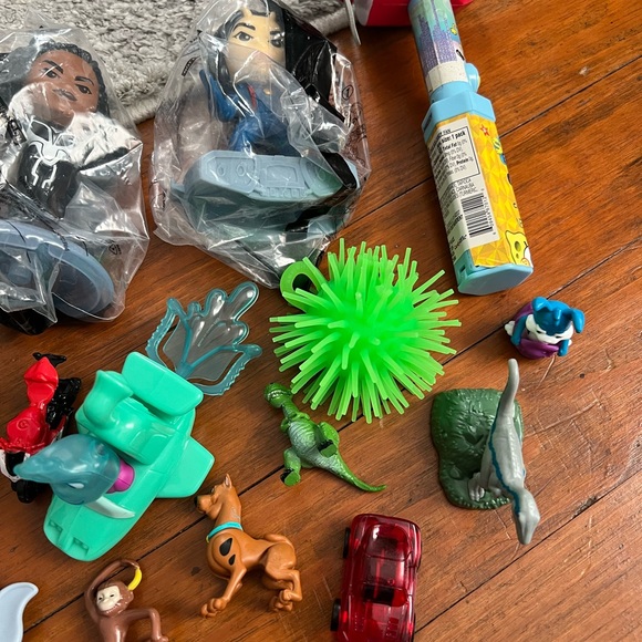 Bundle of mix small toys - Picture 4 of 4